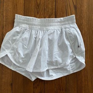 Lulu Lemon Tracker Shorts 4”